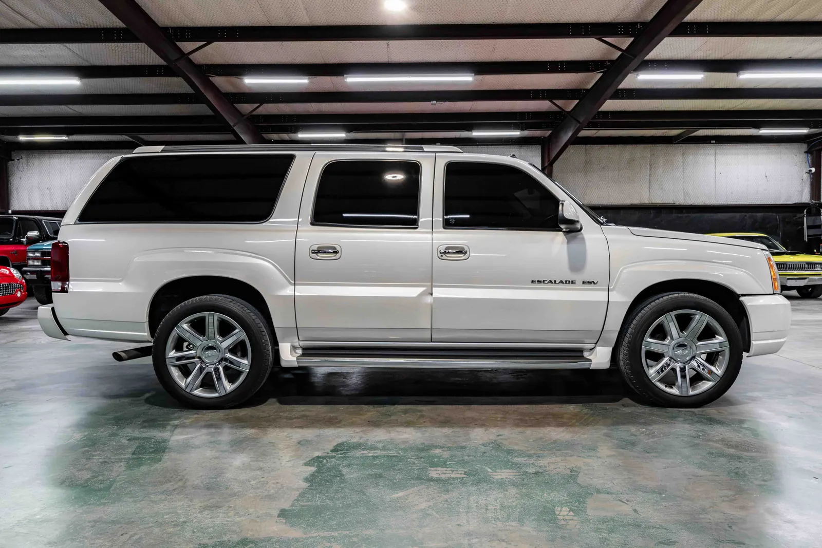 2003-Cadillac-Escalade-White Diamond Pearl-3GYFK66N33G294143-38.jpg